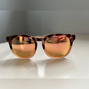 **Brand NEW** Blenders Heart Rush Sunglasses
